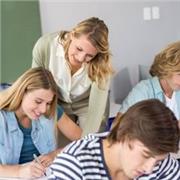 Dicto clases de lenguaje y hago apoyo pedagógico